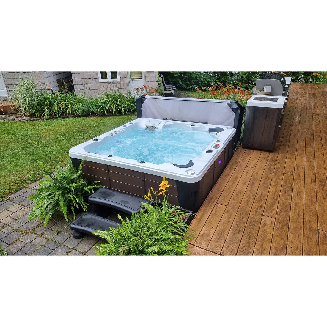 Canadian Spa Erie AI HotTub6 Person 46Jet 213x213cm