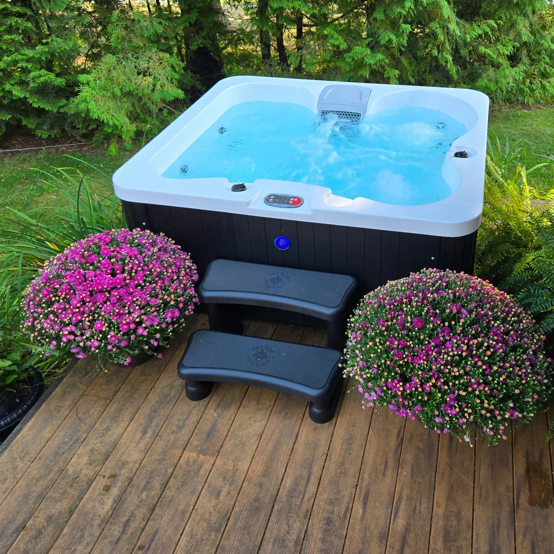 CanadianSpaManitobaAIPatioSpa4Person14Jet172x154cm