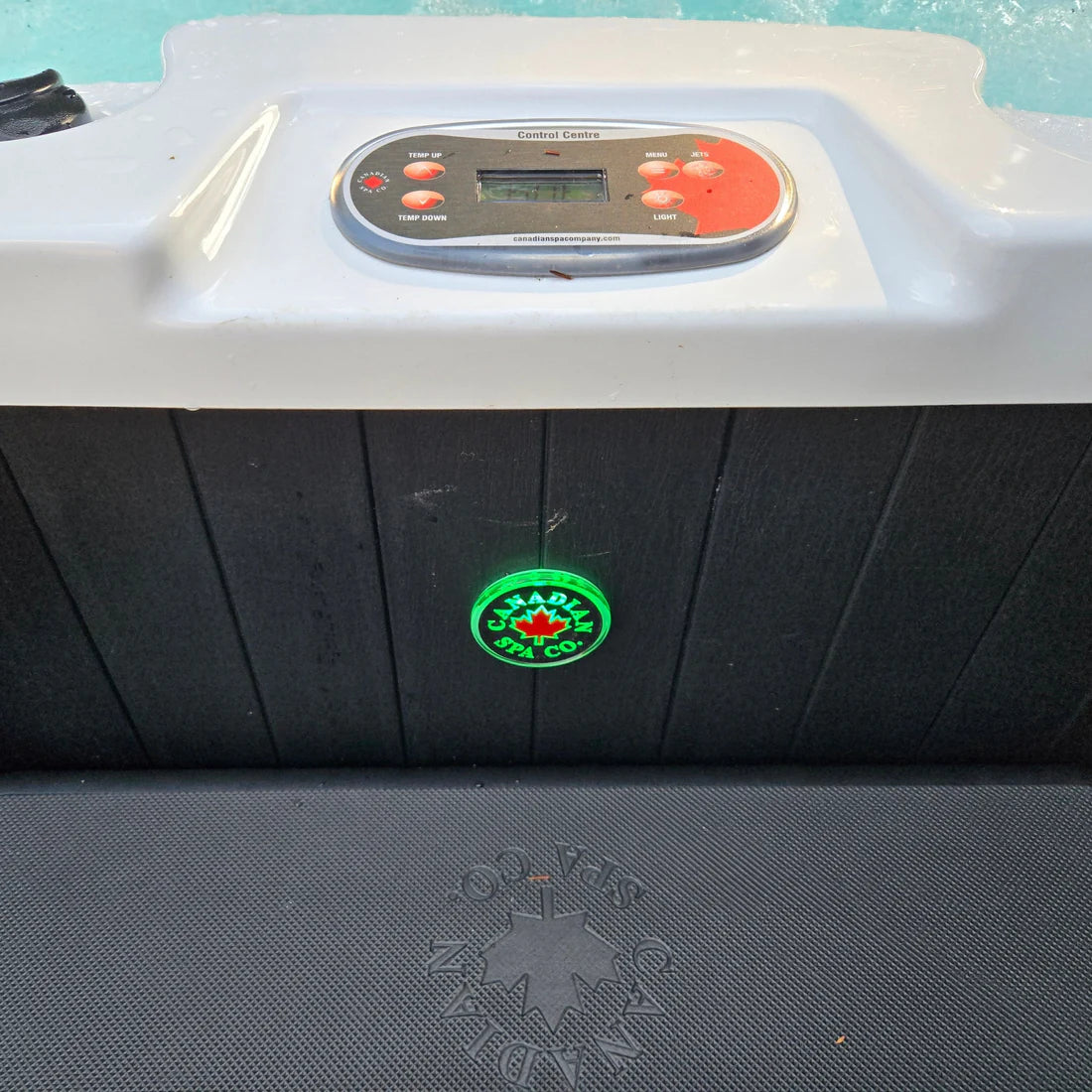 CanadianSpaManitobaAIPatioSpa4Person14Jet172x154cm