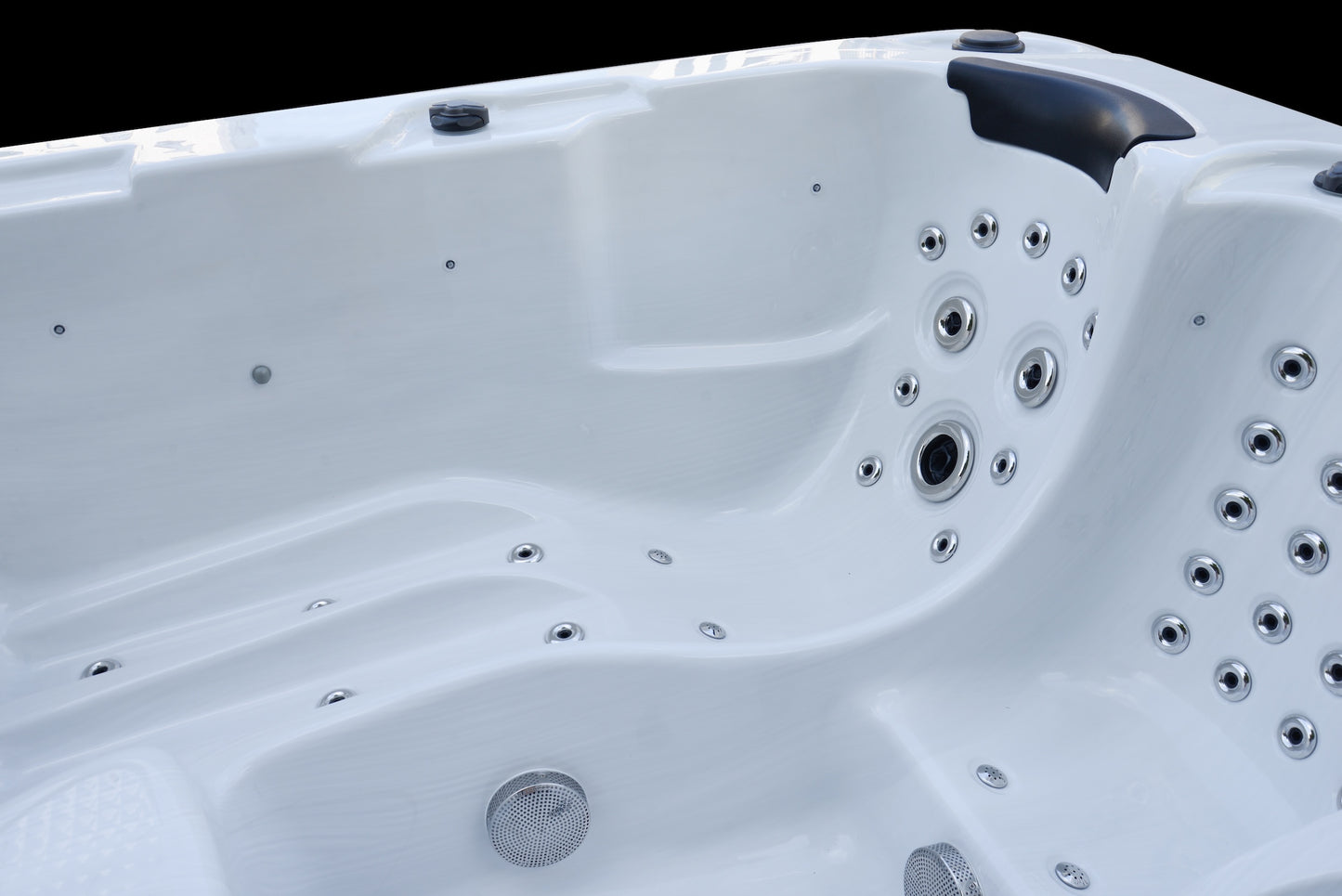 Superior Wellness Neptune Hot Tub 5.8 Metre Swim Spa