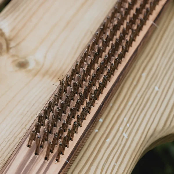 Gino D’Acampo Pizza Stone & BBQ Wire Cleaning Brush With Scraper - Luxury Equipment Online