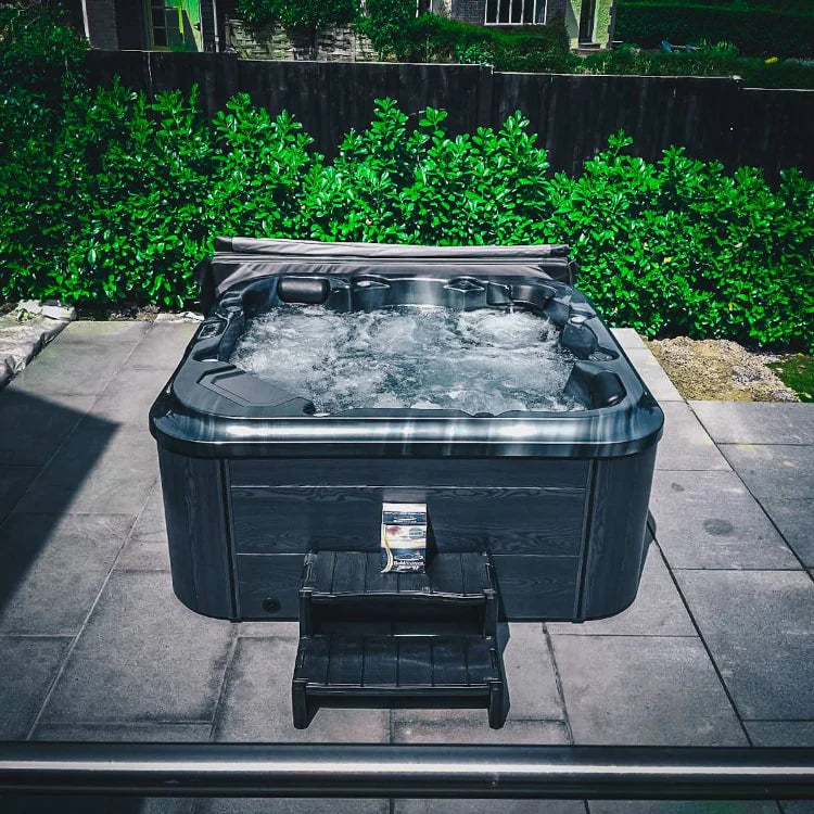 H2O Hottubs 4200 Series 32A Twin Pump