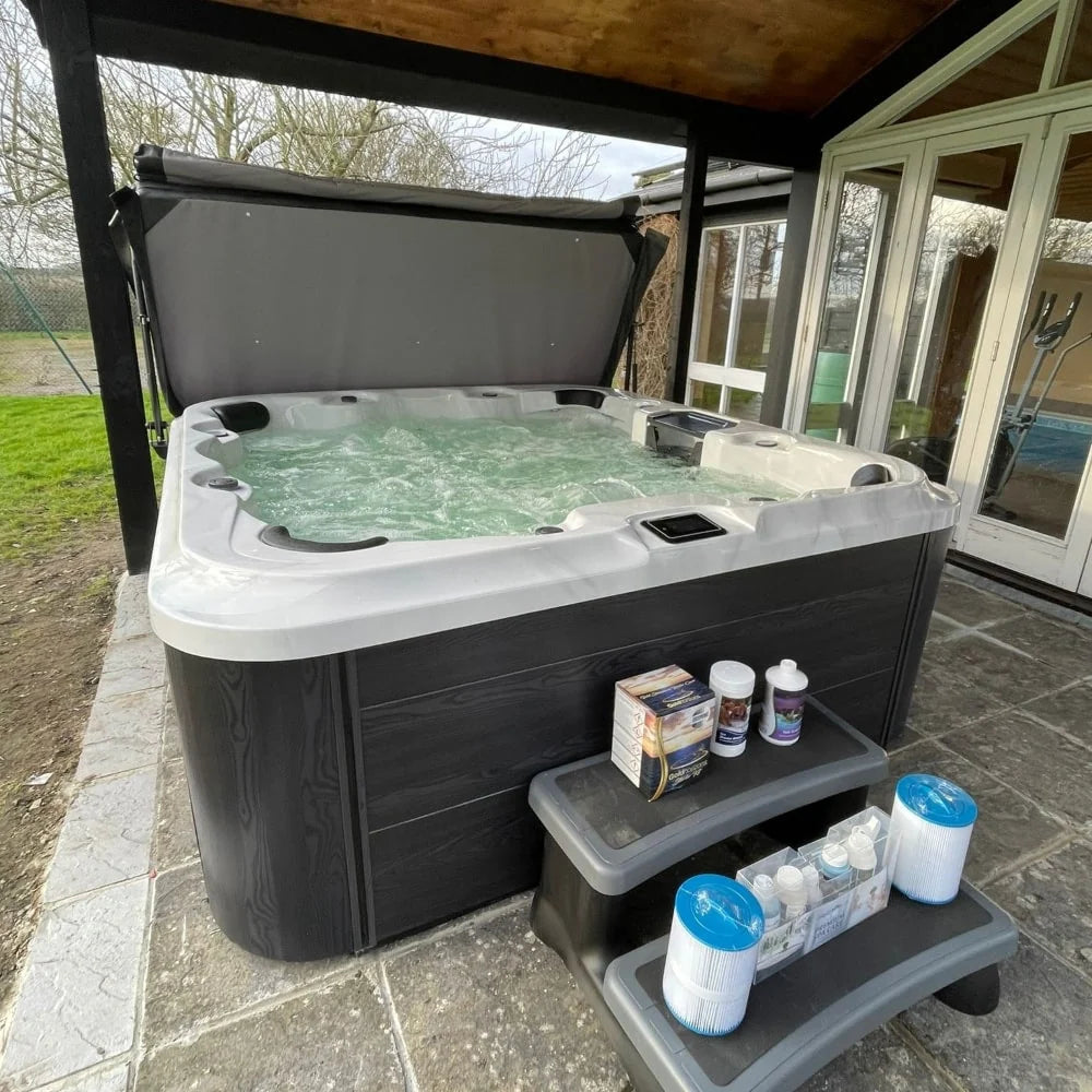 H2O Hottubs 7000 Series 32A Twin Pump