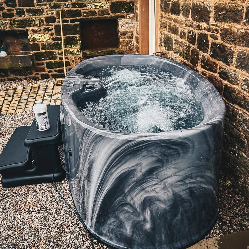 H2O Hottubs Just For 2 13A Plug & Play