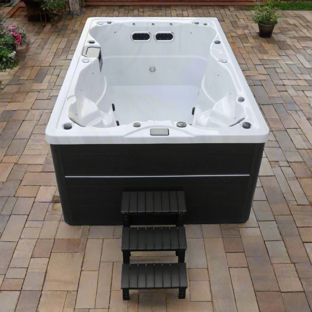 H2O Hottubs Neptune Swim Spa