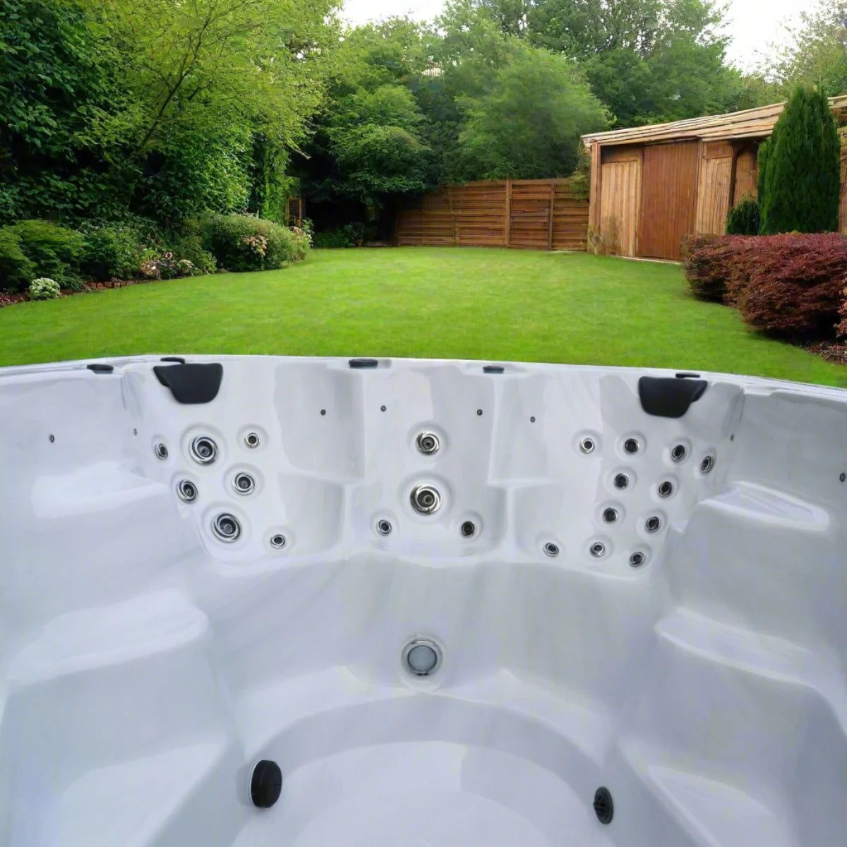 H2O Hottubs Neptune Swim Spa
