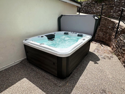 Superior Wellness 3 Person Hot Tub OR2612 13AMP
