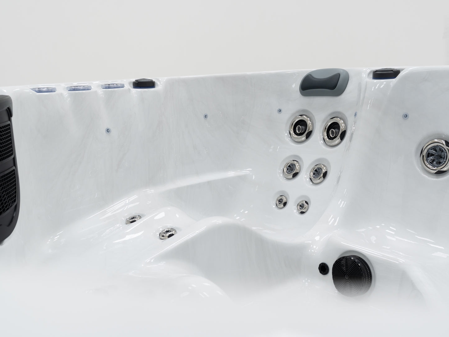 Superior Wellness 5 Person Hot Tub OR2723 13AMP