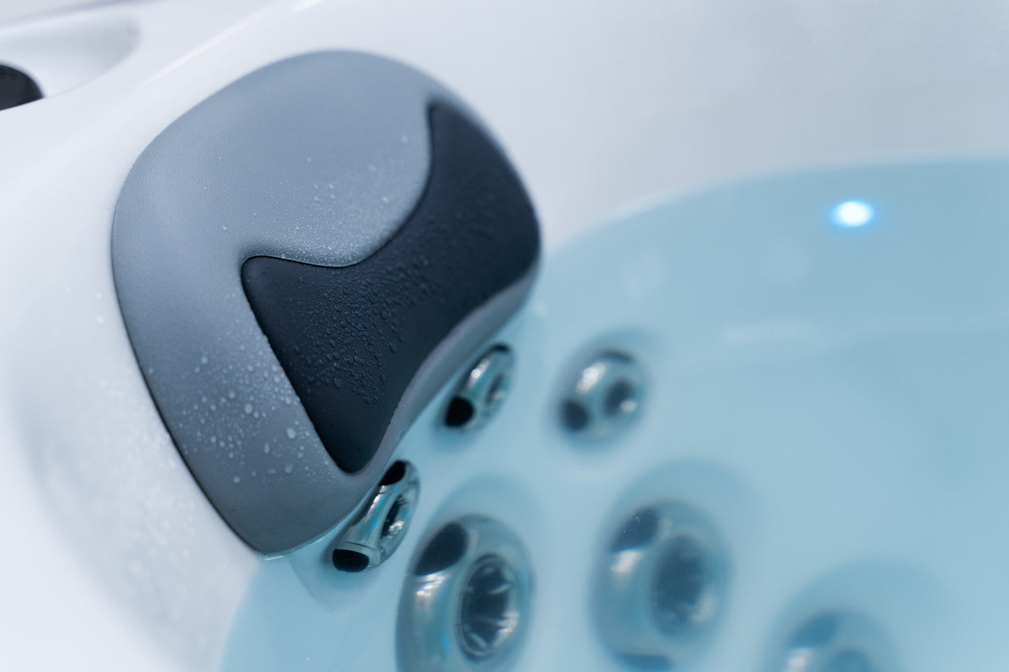 Superior Wellness 5 Person Hot Tub OR7915 32AMP