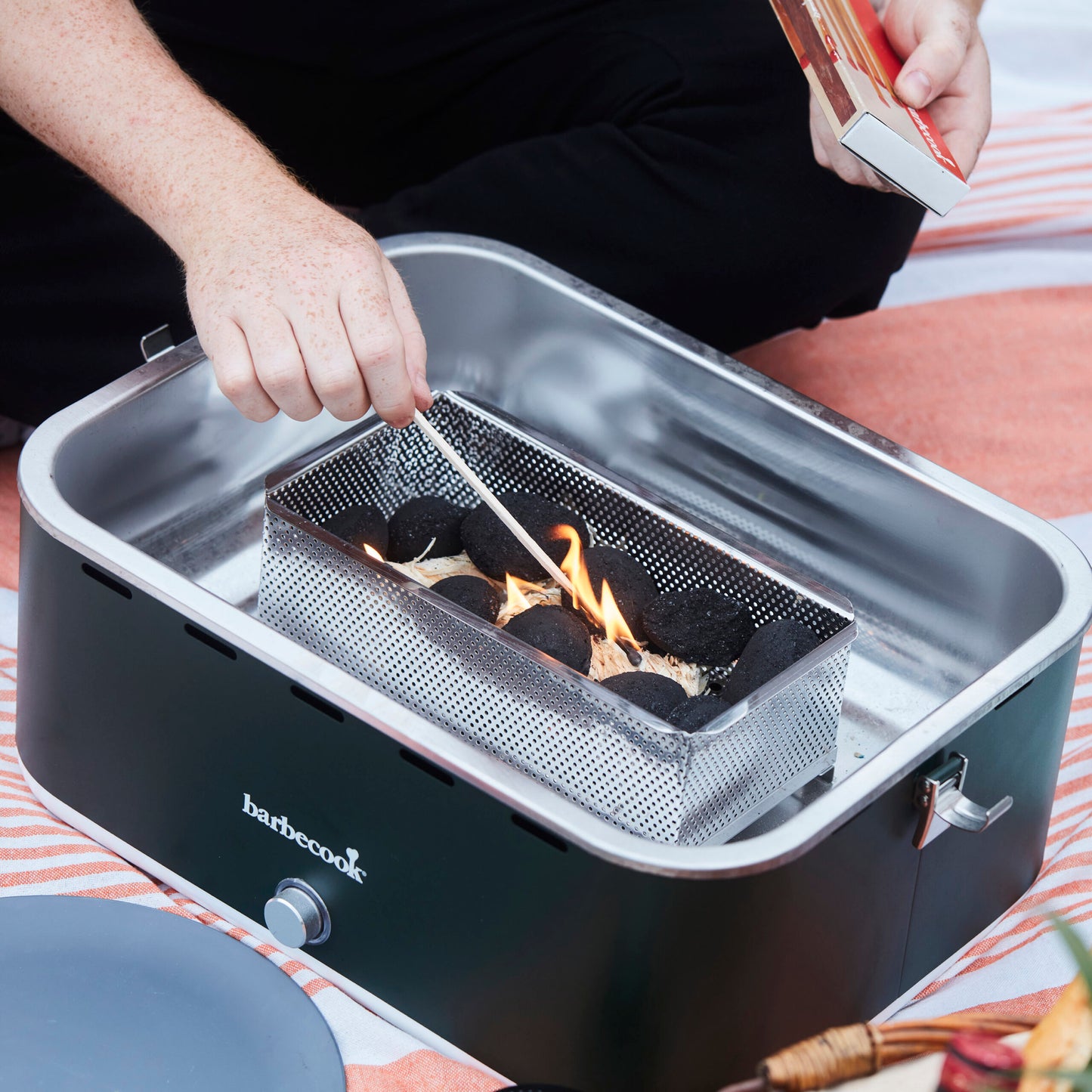 Barbecook Carlo charcoal table grill Urban Grey 44x33x21cm with charcoal