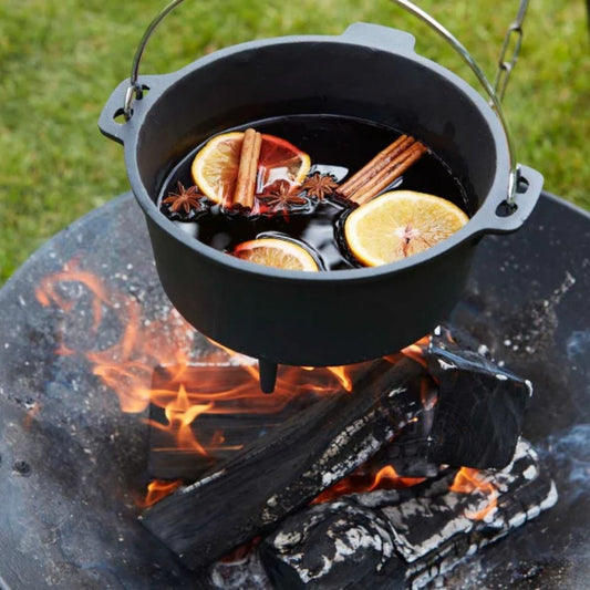Barbecook Cast Iron Dutch Oven 3L cooking on fire
