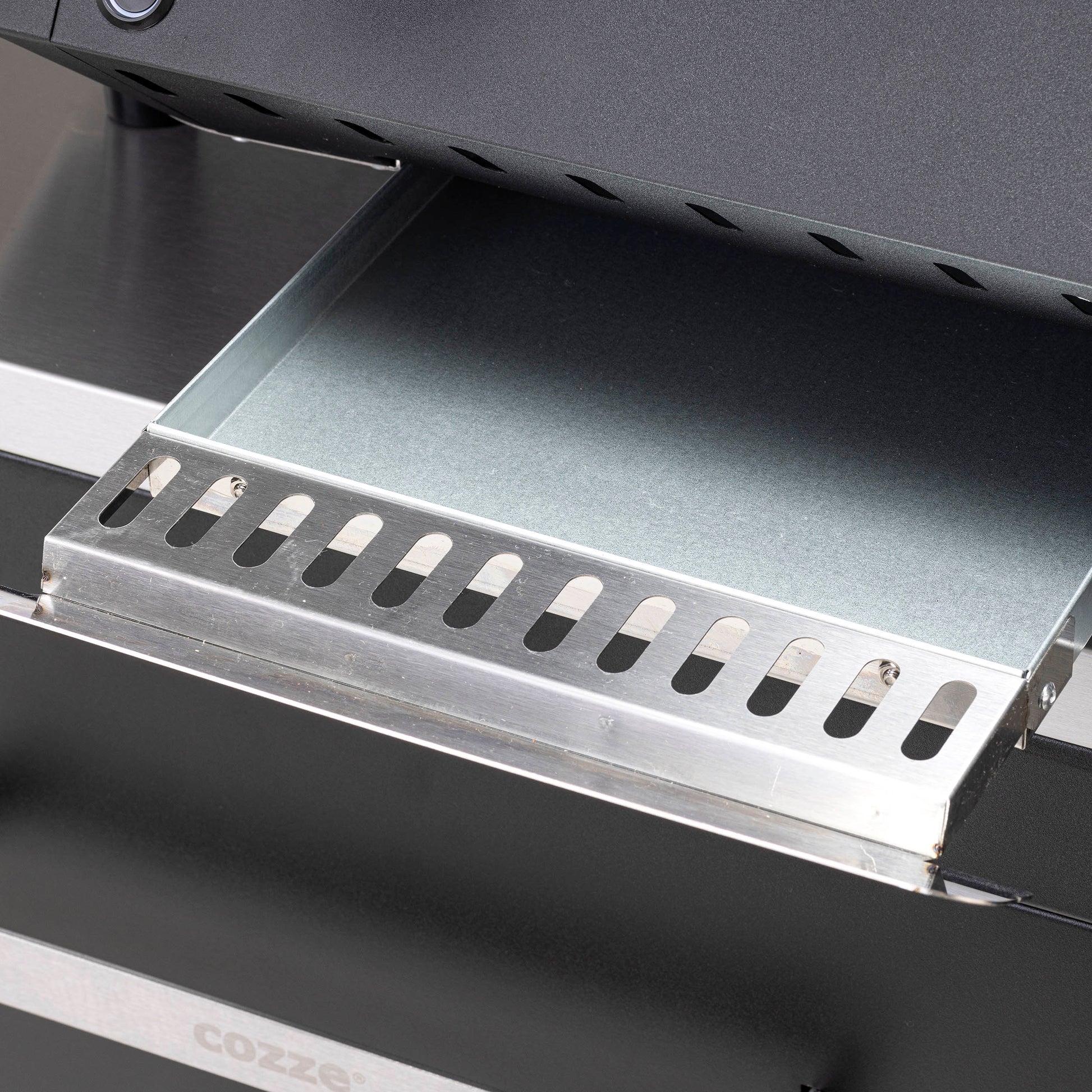 Cozze G-800 plancha with lid and 3 gas burners lid