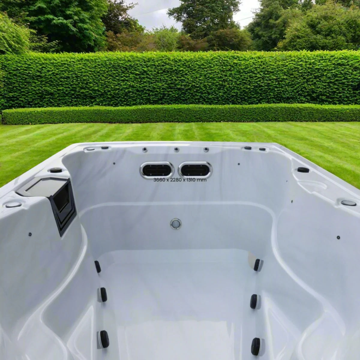 H2O Hottubs Neptune Swim Spa