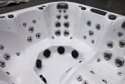 Superior Wellness 6 Person Hot Tub OR5915 32AMP