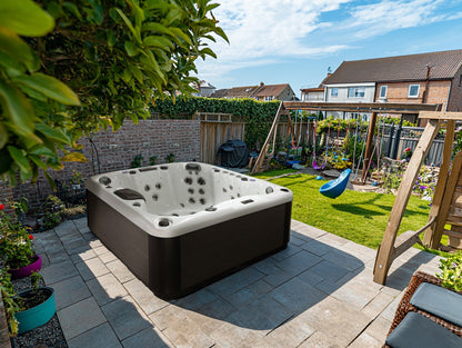 Superior Wellness 7 Person Hot Tub OR5907 32AMP