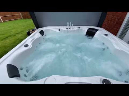 H2O Hottubs Retreat Bay XL 32A Twin Pump 6 Person